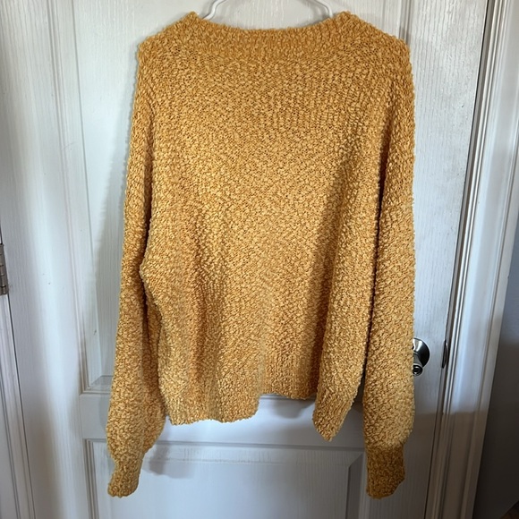 Pink Lily yellow textured sweater, size xl. Only worn once, brand new. - Picture 3 of 3